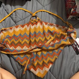 Multicolor Zigzag Patterned Top